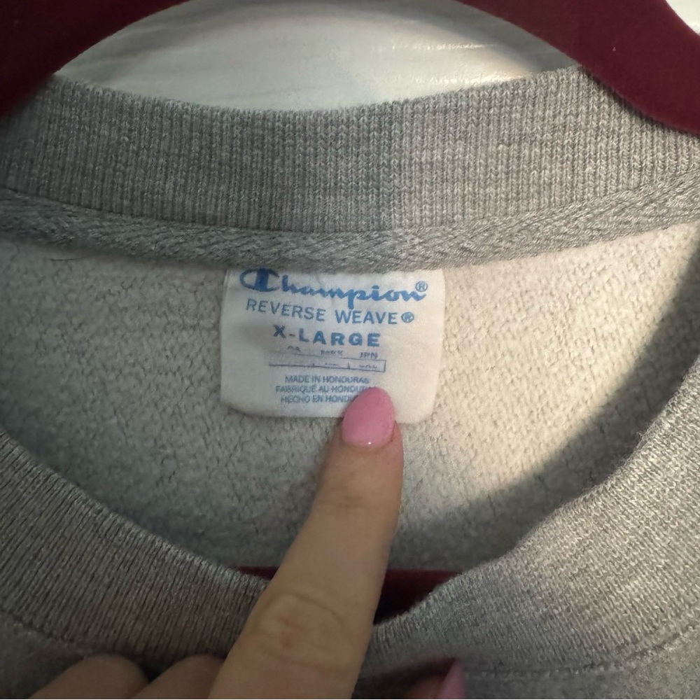 Vintage Champion Men's Light Gray Crewneck Sweater - Picture 3 of 5